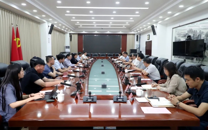 周波接待天津榮程祥泰投資控股集團(tuán)有限公司、天津東疆綜合保稅區(qū)、天津市海河產(chǎn)業(yè)基金管理有限公司負(fù)責(zé)人一行